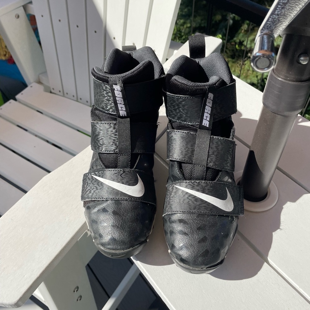 Nike youth football cleats